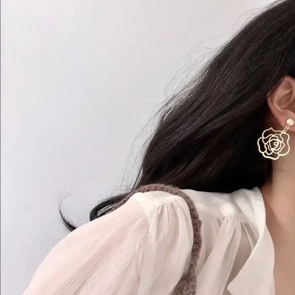 New Rose Earrings 14K Gold Earrings Flower Earrings Bridgerton Style Matt - Picture 5 of 6